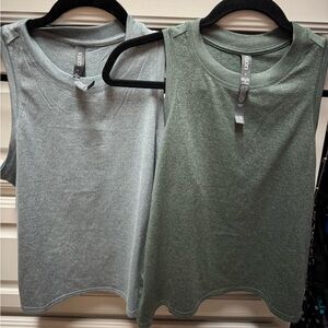 LOT OF 2 Vuori Energy tops  size small